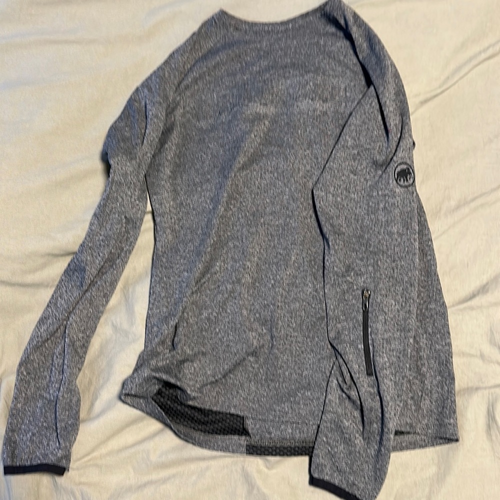 Mammut pullover shirt in like new condition - worn 2-3 times